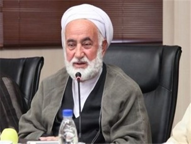 معلم نمایاننده مسیر زندگی بهتر به انسان است