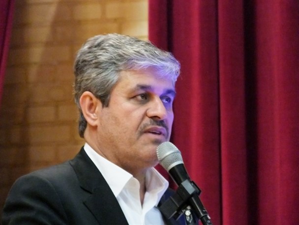 از دولت گله دارم/نماینده ای که معامله کند خائن به خودش است