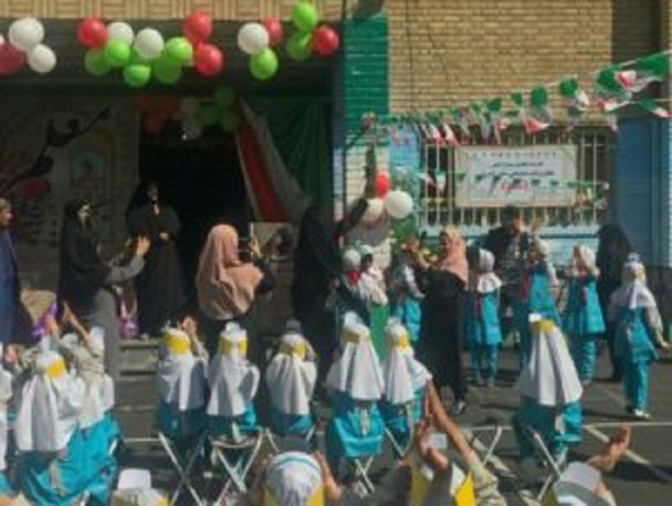 زنگ سپاس معلم در مدارس شهرستان قدس نواخته شد