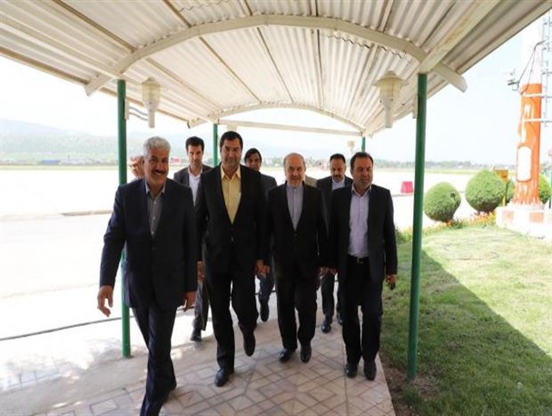 بازدید وزیر ورزش و جوانان از مناطق سیل زده لرستان