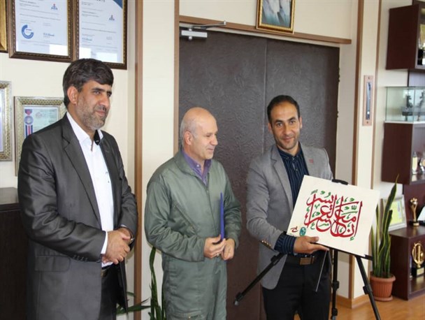 تقدیر از گروه جهادی حوزه کارگری پالایشگاه نفت تهران
