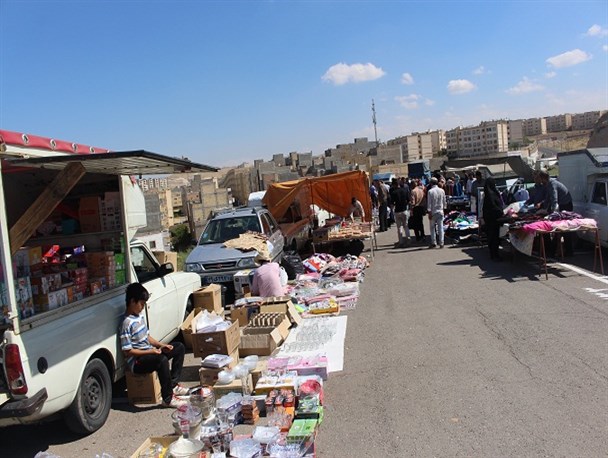 از درآمد نافرجام دستفروشان تا ارائه کارت شناسایی برای فعالیت