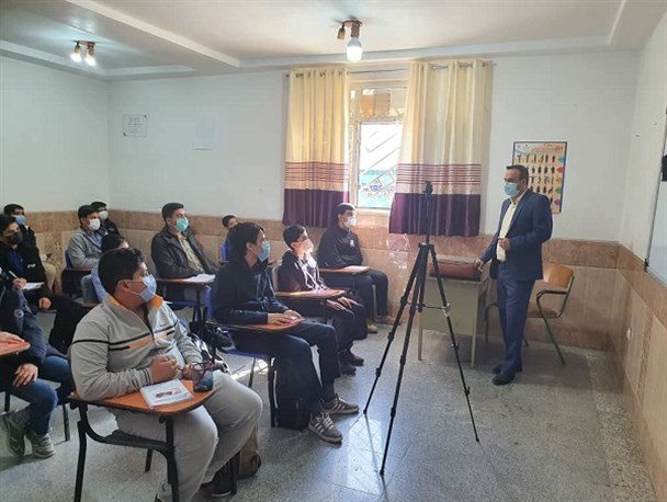 مهم‌ترین رسالت معلم، تربیت و انسان سازی است/ معلمان در صف مقابله با تهاجم فرهنگی دشمن‌