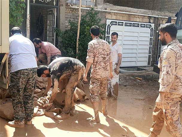 جهاد امدادرسانی سپاه الغدیر در سیل یزد تا رفع کامل مشکلات مردم ادامه خواهد داشت