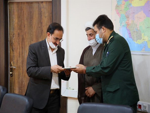 دیدار سردار زارع کمالی در روز گرامیداشت مقام معلم با مدیر کل آموزش پرورش استان یزد