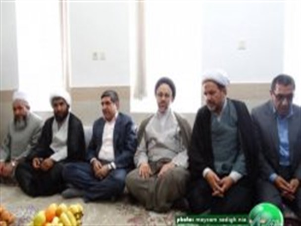 دیدار استاندار خراسان جنوبی و نماینده مردم شهرستان های بیرجند خوسف و درمیان با خانواده شهید