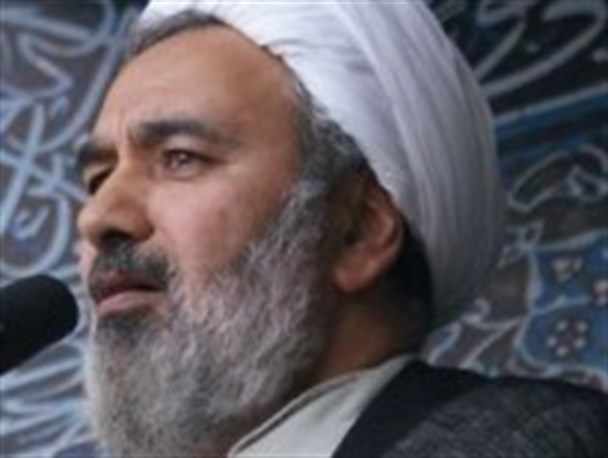 اقتصاد مقاومتی اختصاص به یک قشر خاص ندارد/سپاه و بسیج میوه‌های انقلاب هستند