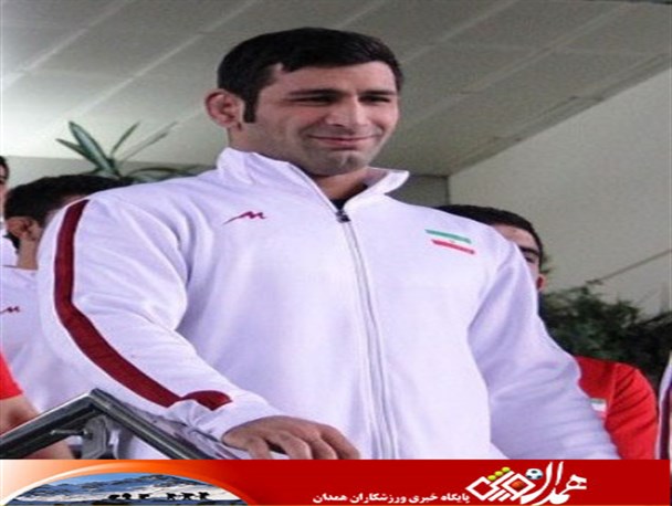 مى خواهم نخسین امضا را بزنم / پیروزى ملت ایران در گرو تمکین از رهبرى