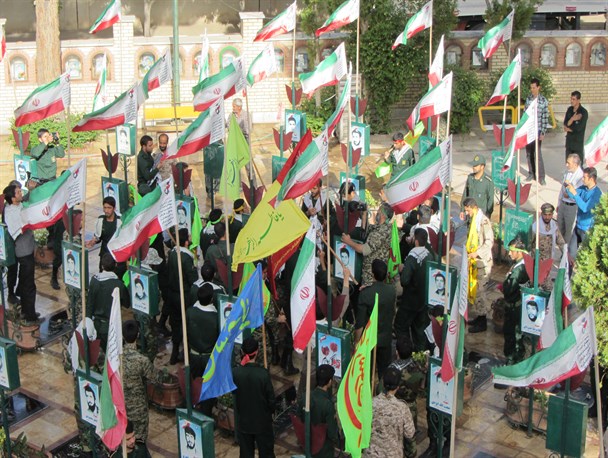 کاروان دوی امدادی عاشقان حسینی زائران خمینی وارد نراق شد + عکس