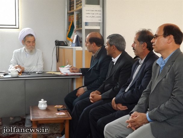 کمک کردن به همنوعان در فطرت انسان نهادینه شده است