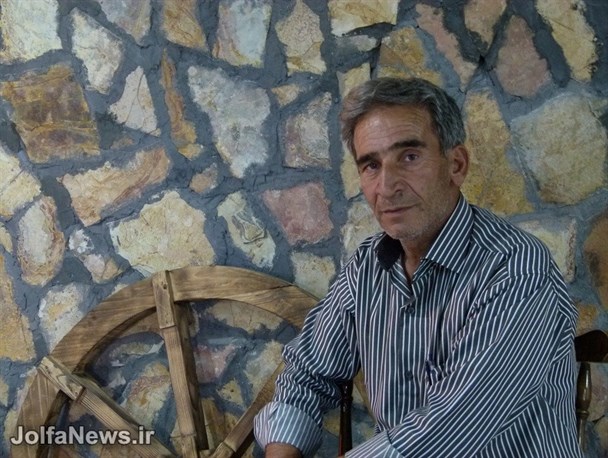 گفتگو با خدایار قاسمی هنرمند پیشکسوت شهرستان جلفا/ اگر توفیقی باشد قصد کتابت قرآن کریم را دارم