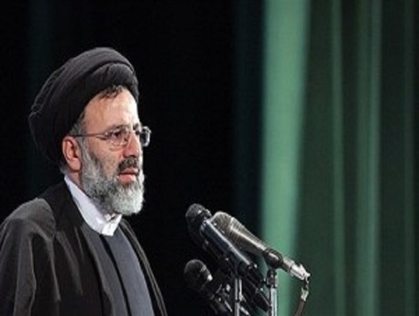 «مشهد مال» و «جهان مال» با حضور برندهای خارجی چه نسبتی با اقتصاد مقاومتی دارند؟ / اسکان در کمپ‌ها شایسته زائران حضرت رضا(ع) نیست