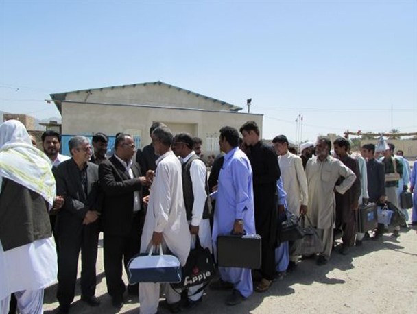 گزارش تصویری / اعزام کاروان زیارتی امام روح الله از شهرستان میرجاوه