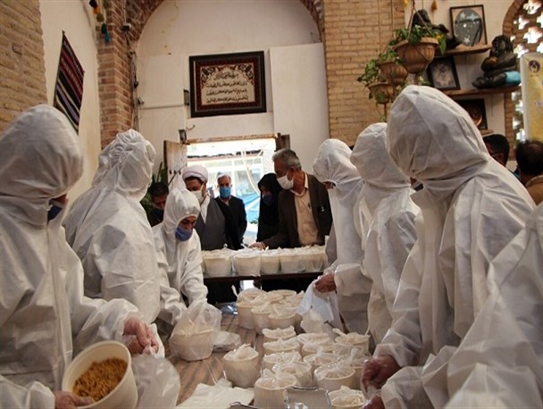 توزیع 318 هزار پرس غذای گرم بین نیازمندان در ماه مبارک رمضان/تولید بیش از یک میلیون ماسک توسط مددجویان کمیته امداد کرمان