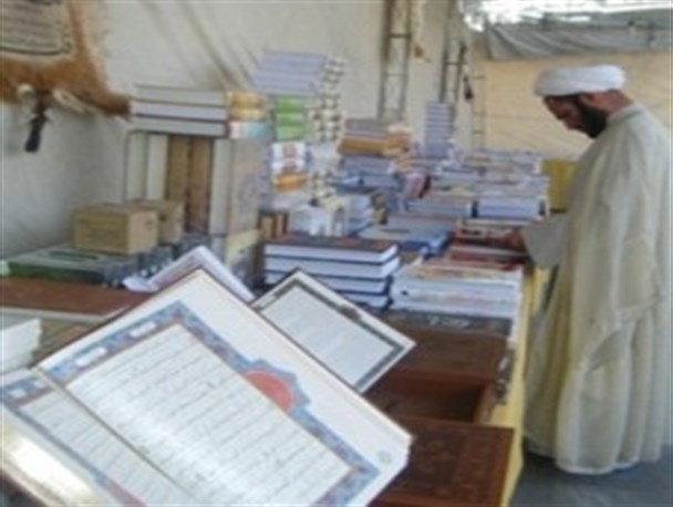 افتتاح نمایشگاه کتاب و علوم قرآنی در فیروزکوه + تصاویر