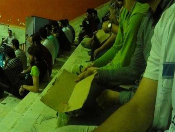 سالن تختی کردکوی سونای تماشگران در جام رمضان+عکس