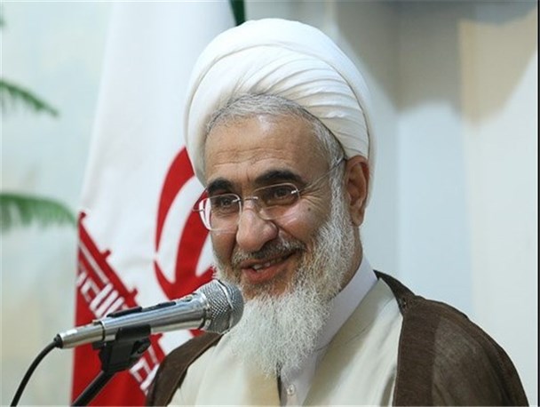 با حضور سرداران توانمند حوزه فضای مجازی، نسبت به فرصت‌های آن آگاه شویم