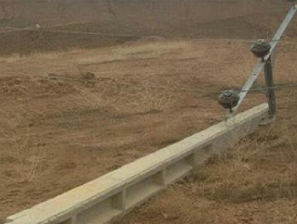 طوفان بی سابقه، برق روستاهای شهرستان دلگان را قطع کرد