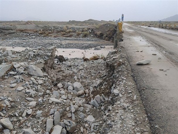 بارندگی های فصلی به محور اصلی سراوان- خاش خسارت زد