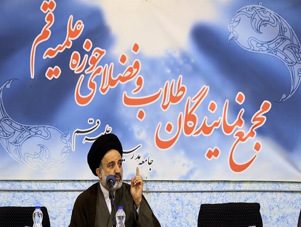 ابتذال در رسانه ملی جایی ندارد/ برخی اشکالات به برنامه‌های زنده وارد است