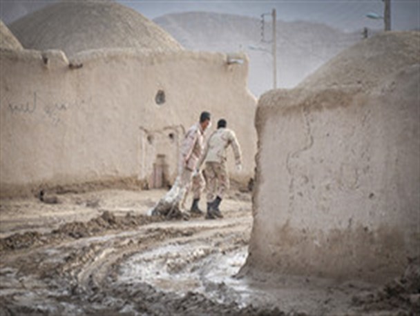 سیل راه ارتباطی۷۰ روستا از شهرستان رابر را تخریب کرد