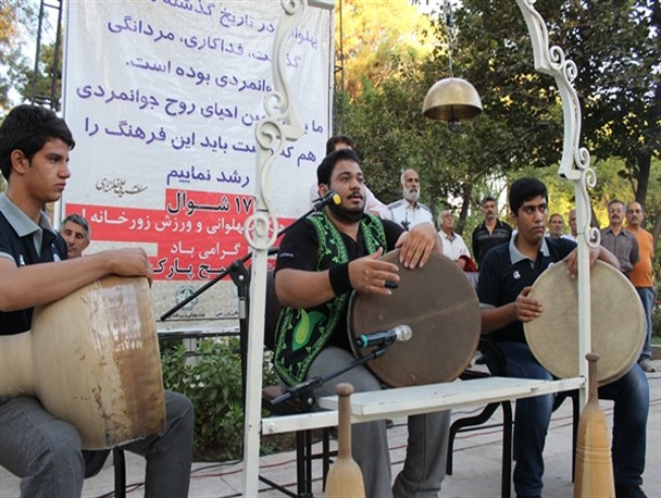 مراسم گرامیداشت روز فرهنگ پهلوانی و ورزش زورخانه ای در یزد برگزار شد