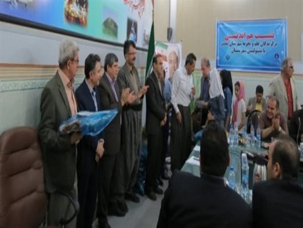 آنچه در نشست هم اندیشی نخبگان و سرآمدان شهرستان سقز گذشت!