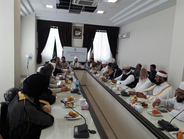 نشست علمای شیعه و اهل سنت ایران و انگلستان در دانشگاه مذاهب کردستان