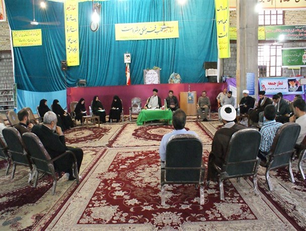 رفع آسیب ها و معضلات اجتماعی و اخلاقی جامعه امروز به دنبال تقویت فرهنگ قرآن و عترت می باشد