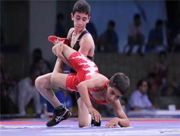 مسابقات کشتی انتخابی خردسالان و نونهالان استان