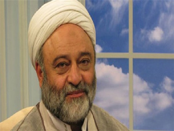 پرداختن به مجالس مدح اهل بیت به اندازه مجالس حزن آن ها اهمیت دارد/ مردم در برنامه های فرهنگی امامزادگان شرکت کنند