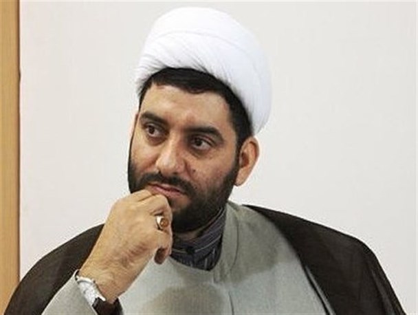 برخی ناشران کاغذ سهمیه خود را احتکار می کنند/ انبارهای مشکوک به احتکار کاغذ در تهران وجود دارد/ در کمیسیون فرهنگی برای چاپ و نشر آثار و روزنامه ها پیگیر کاغذ هستیم