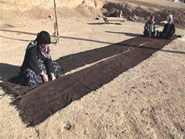 آشنایی با نحوه بافت سیاه چادرهای عشایر در مانه وسملقان