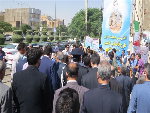 طرح بزرگ  شبکه جمع آوری و تصفیه خانه فاضلاب کاشمر کلنگ زنی شد