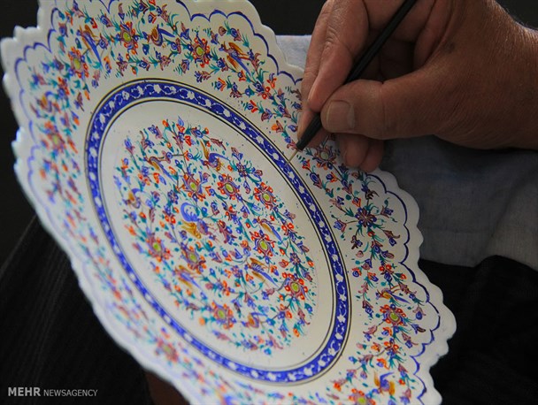 بازارچه عرضه محصولات صنایع‌دستی در فیروزآباد راه اندازی می شود