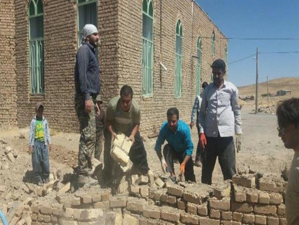 حضور جهادگران بسیجی در مناطق محروم کمیجان+تصاویر