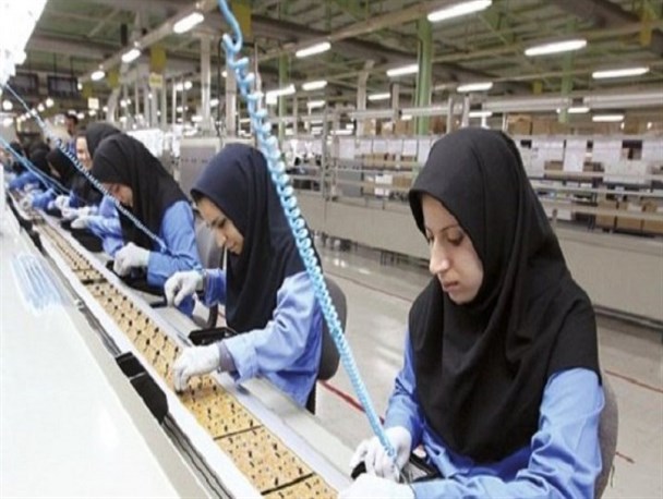 ایجاد اشتغال برای ۵۰ زن سرپرست خانوار با تشکیل ۱۵ گروه همیار