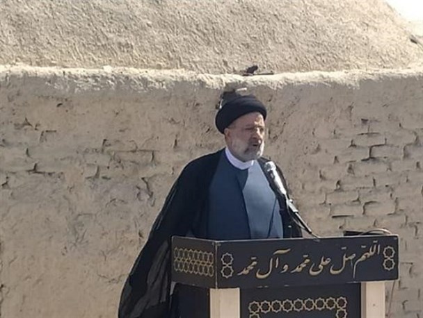 آینده بسیار امیدوارکننده است؛ ذره‌ای ناامید نباشید/ با تفکر بسیجی، تهدیدها را به فرصت تبدیل می‌کنیم