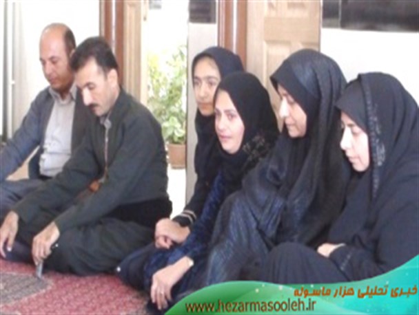 دیدار مدیر آموزش و پرورش باخانواده مرحوم شادروان مقدس یوسفی