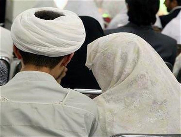 مردم شناخت کاملی نسبت به زندگی طلبه ها ندارند طلبه ها معصوم نیستند / ازدواج در سن کم برکت دارد