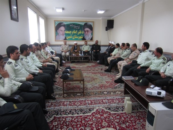 دیدار پرسنل نیروی انتظامی نمین با امام جمعه شهرستان