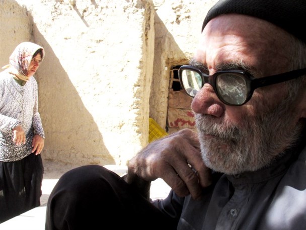 کمک ۳خیر به خانواده حاج اکبر + تصاویر