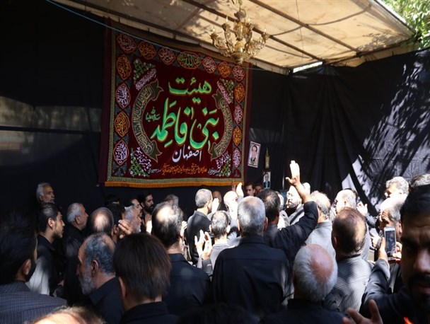 کاروان عزای سوگواران عاشورا در اصفهان + تصاویر