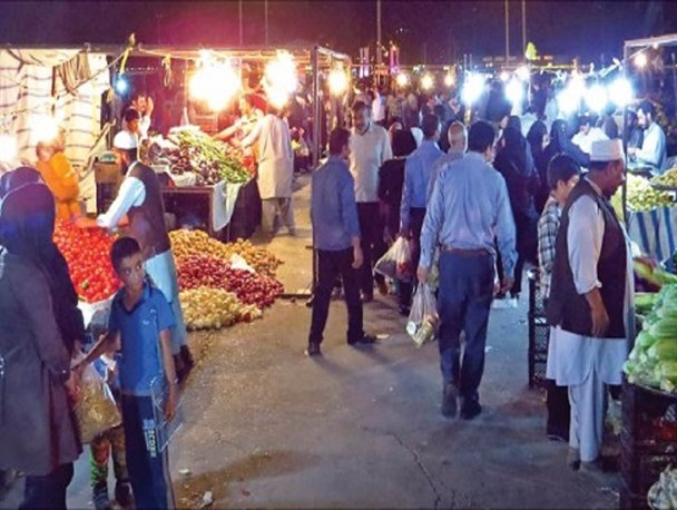 استشمام بوی زباله و هجوم حشرات موذی دستاورد بازارچه محلی زاهدان/ خلأ حضور ناظران بهداشتی احساس می شود