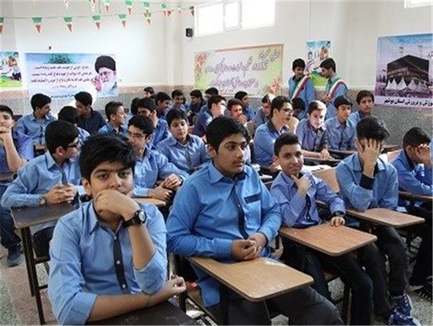 تغییر دو معلم در 12 روز/ ادامه جابجایی در مدارس دره شهر