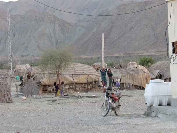 اینجا بشاگرد،منطقه ای با بالاترین درجه محرومیت در کشور/ روستاهایی که هیچ امکاناتی ندارند، کودکانی که از تحصیل بازمی مانند! +تصاویر