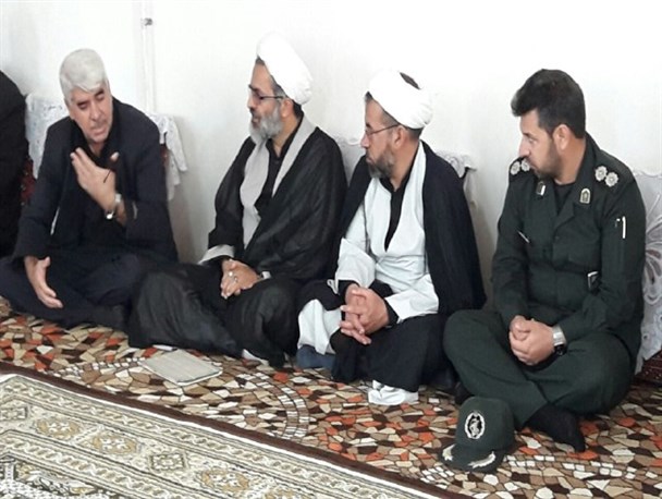 دیدار مسئولین شهرستان هرسین با خانواده شهید ابوالفضل بیگی نیا + تصاویر