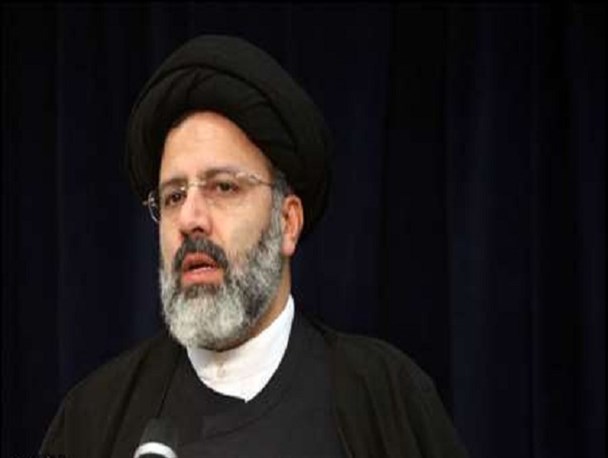 امروز زنان ایرانی به برکت انقلاب اسلامی از آزادی اندیشه و عمل برخوردارند