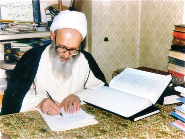 عنایت امام رضا(ع) باعث فراگیری علوم مختلف توسط آیت الله حسن زاده آملی شد