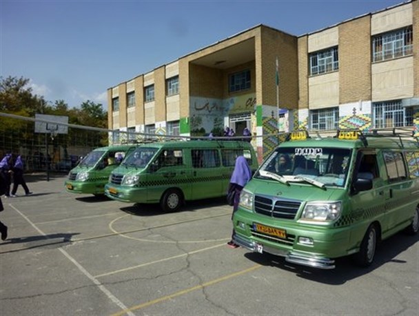 مدیران مدارس با قراردادهای توافقی به افزایش نرخ سرویس ها دامن می زنند/ سامانه سپند راهکار مدیریت حمل و نقل دانش آموزی